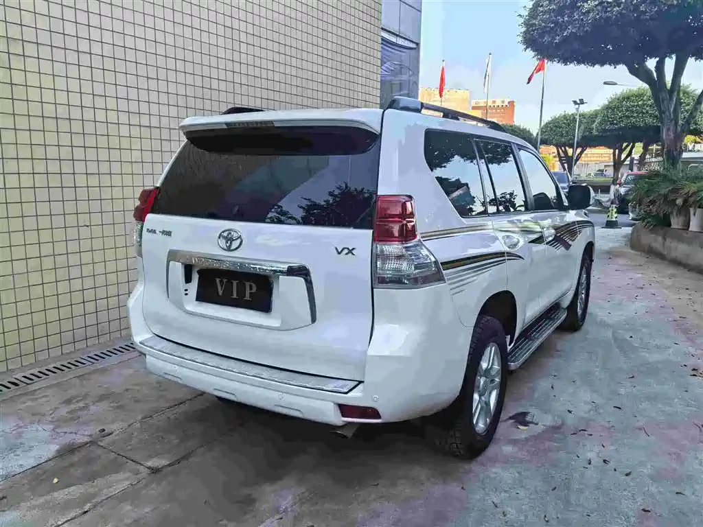 Toyota Land Cruiser Prado 2010 4.0L AT VX NAVI