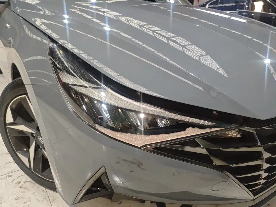 Hyundai Elantra — миниатюра 14