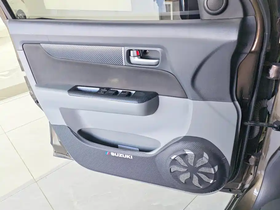 Suzuki Swift — миниатюра 7