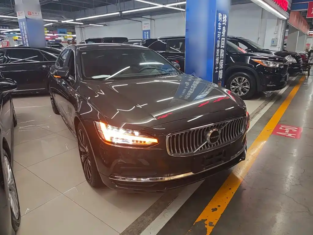 Volvo S90 — миниатюра 4