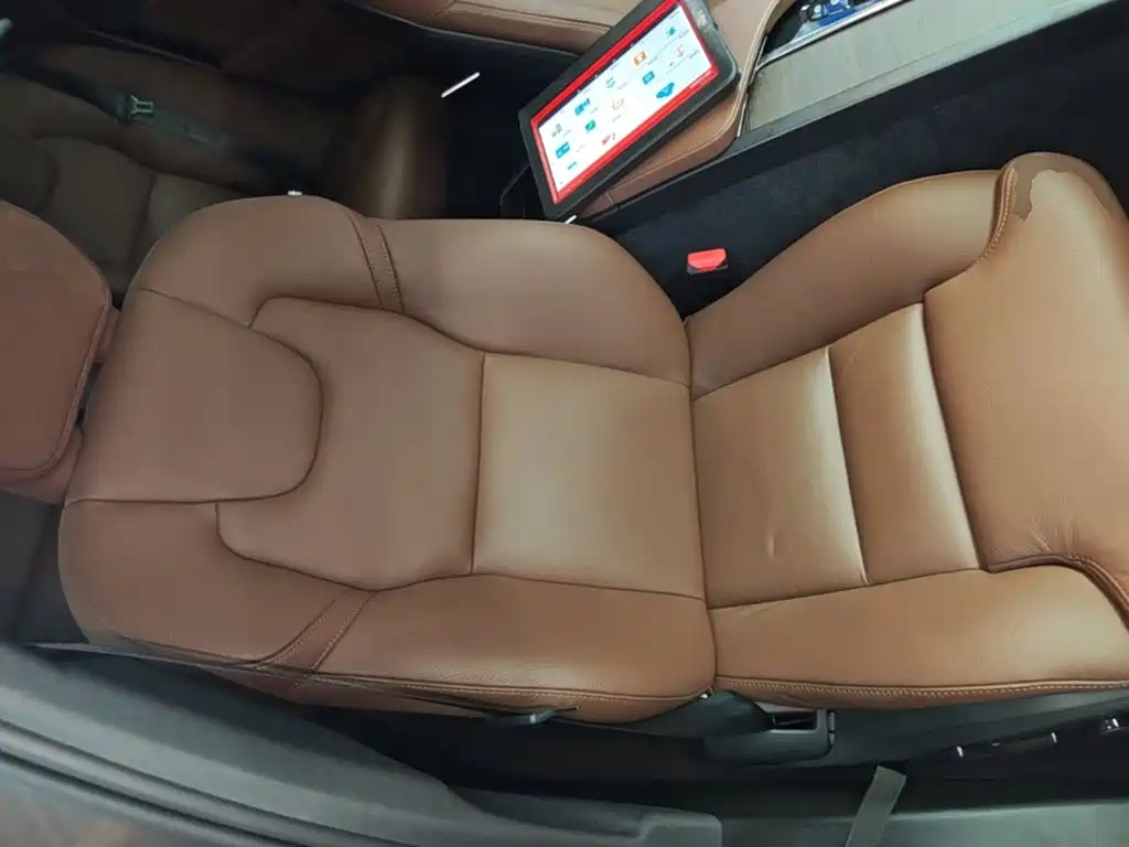 Volvo S90 — миниатюра 25