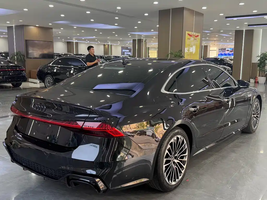 Audi A7L 2024 45 TFSI Luxury