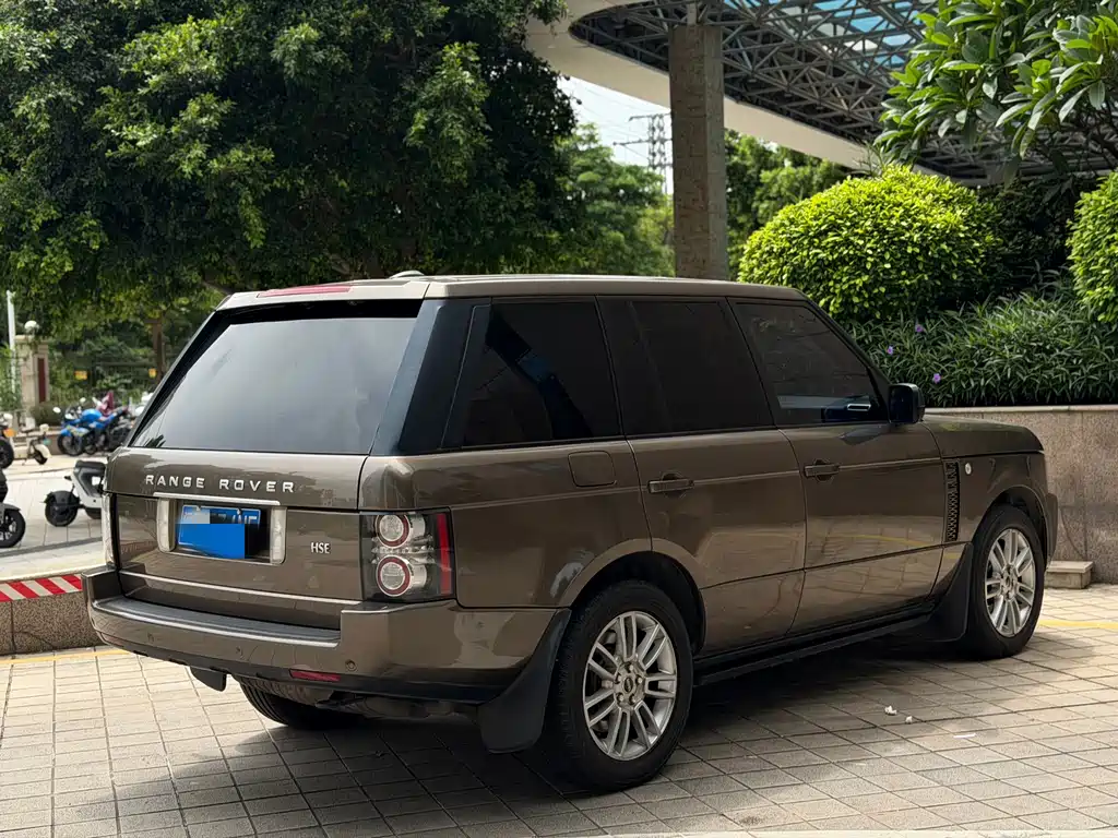 Land Rover Range Rover — миниатюра 4