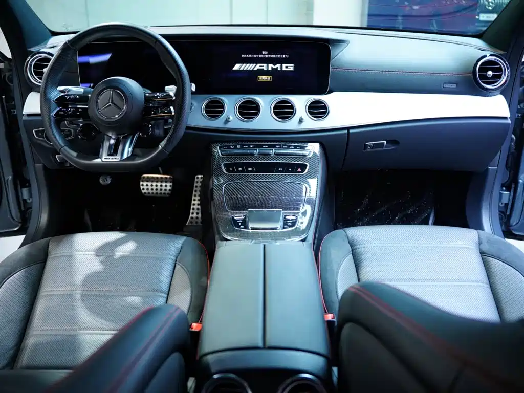 Mercedes-Benz E-Class AMG — миниатюра 33