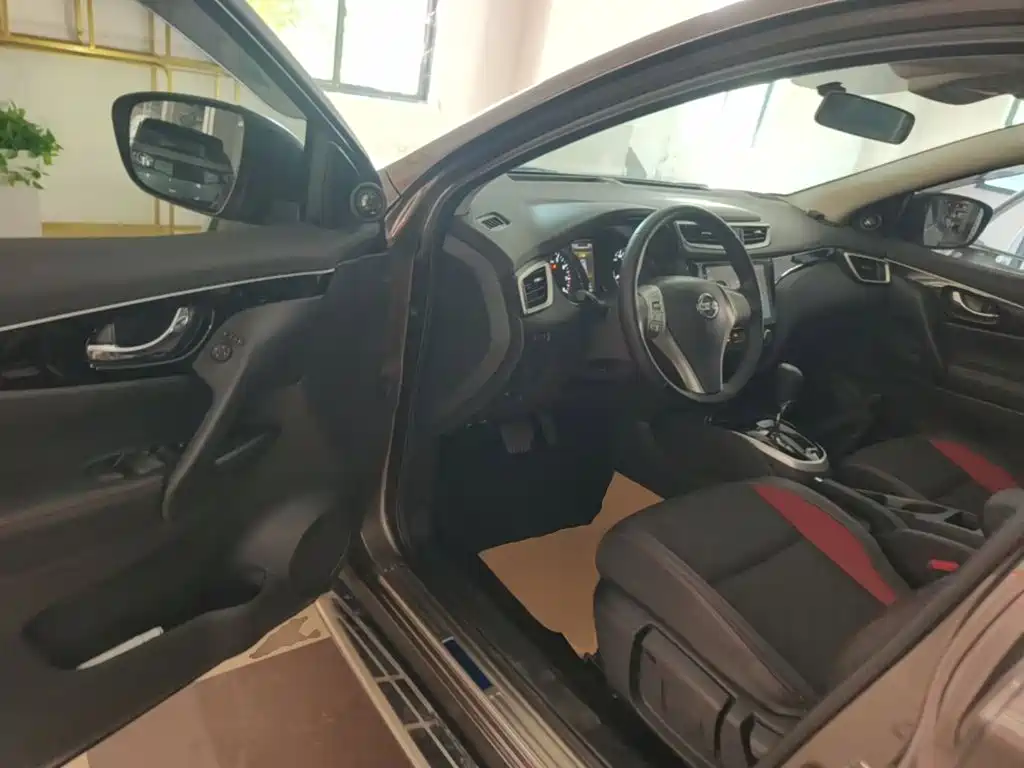 Nissan Qashqai — миниатюра 16