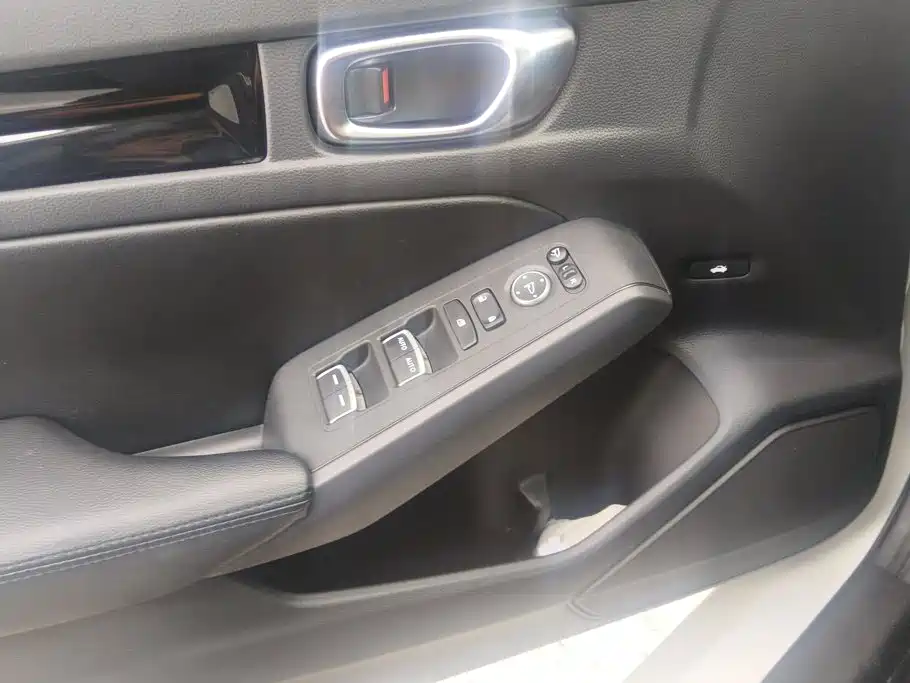 Honda Civic — миниатюра 7