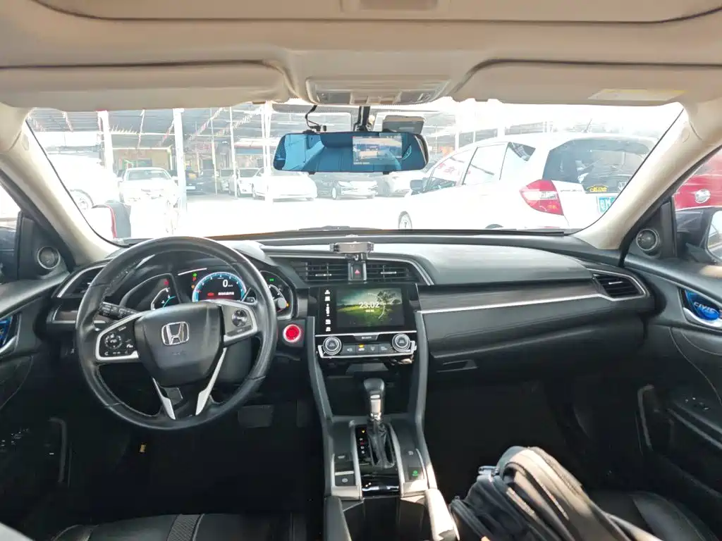 Honda Civic — миниатюра 10