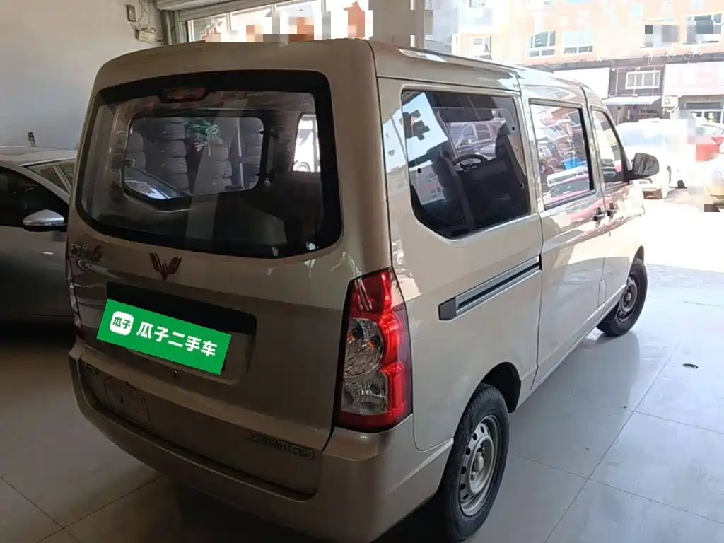 Wuling RongguangS S 2023 1.5L 5/7 мест
