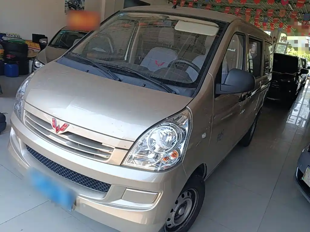 Wuling RongguangS S 2023 1.5L 5/7 мест