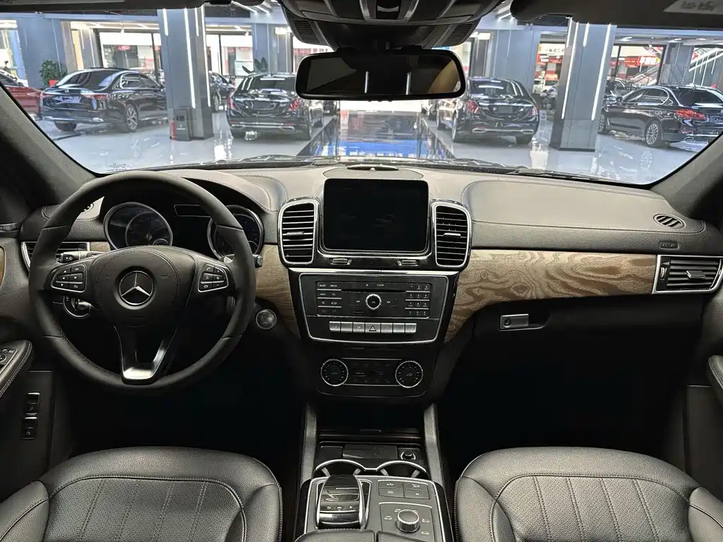 Mercedes-Benz GLS — миниатюра 5