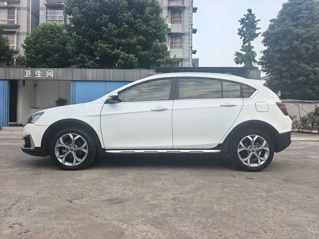 Geely Vision S1 — миниатюра 4