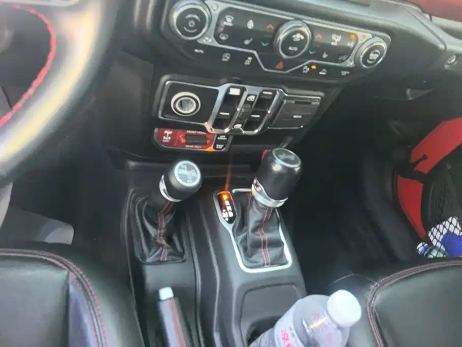 Jeep Wrangler — миниатюра 16