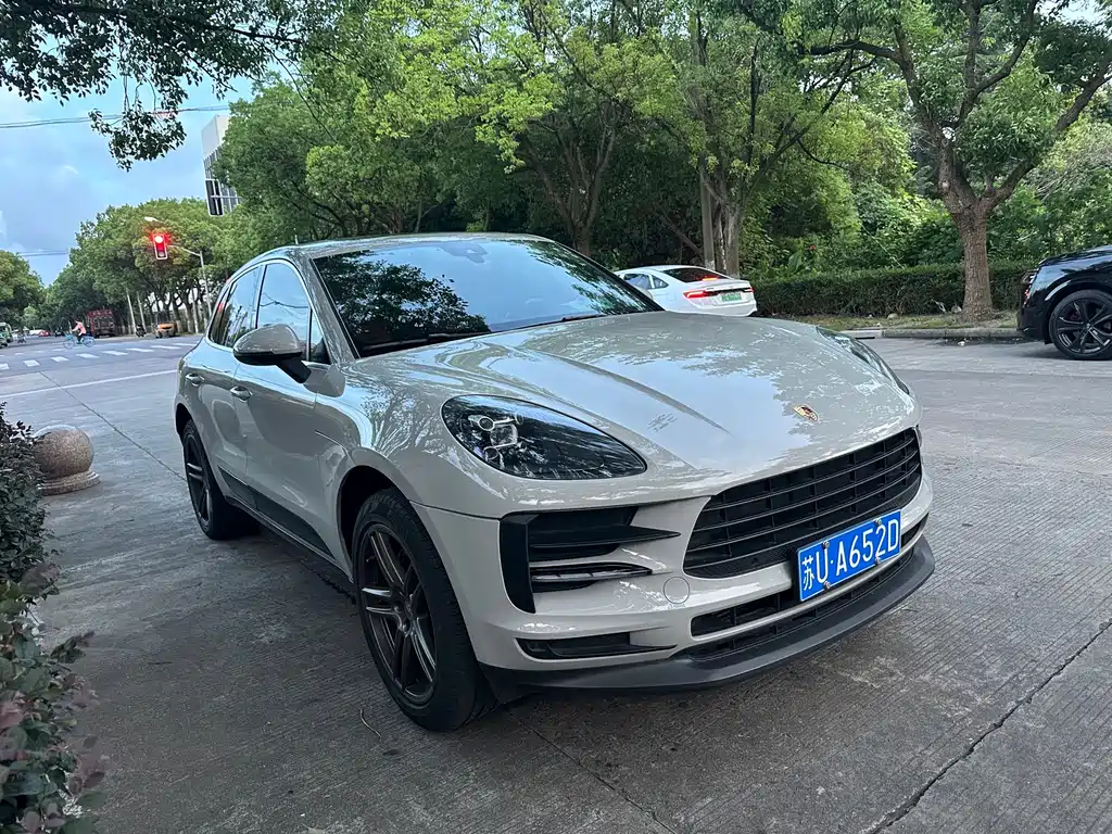 Porsche Macan — миниатюра 2