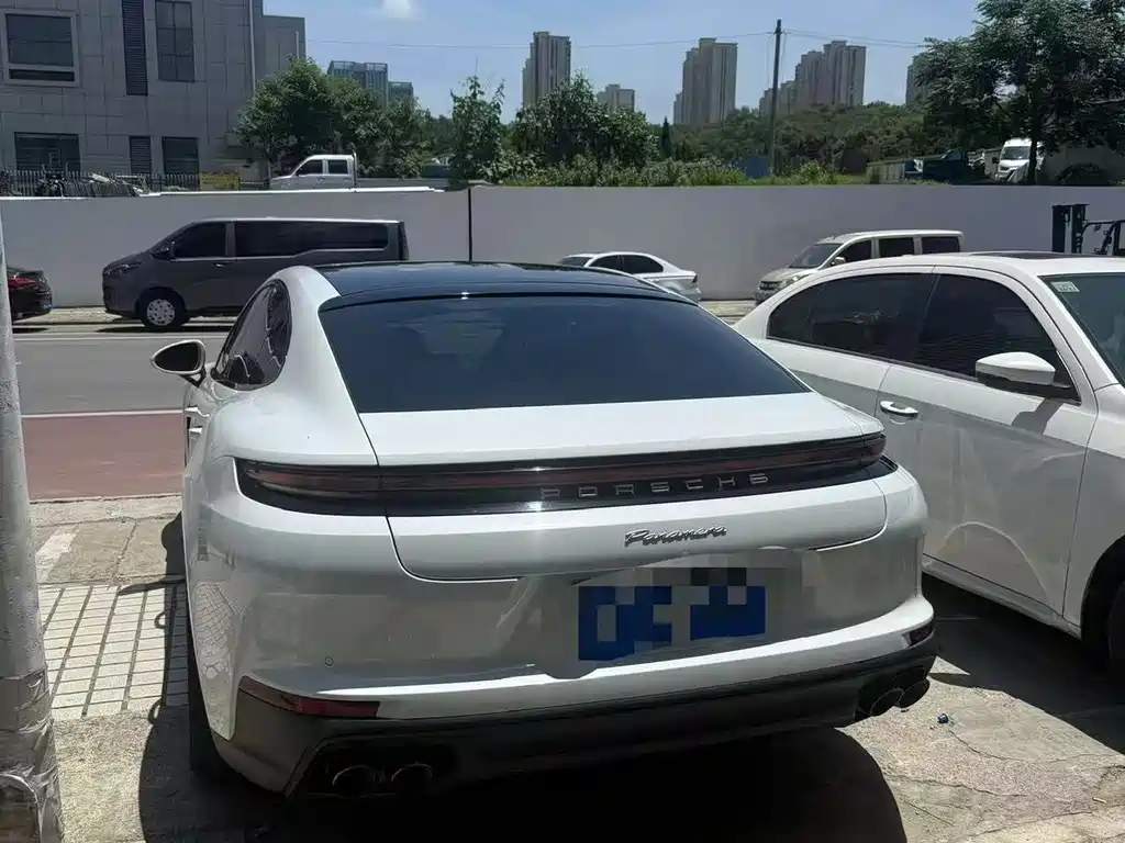 Porsche Panamera — миниатюра 3