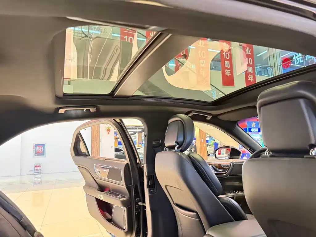 Lincoln Continental — миниатюра 11