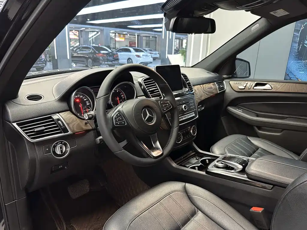 Mercedes-Benz GLS — миниатюра 4