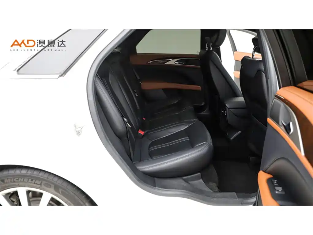 Lincoln MKZ — миниатюра 8