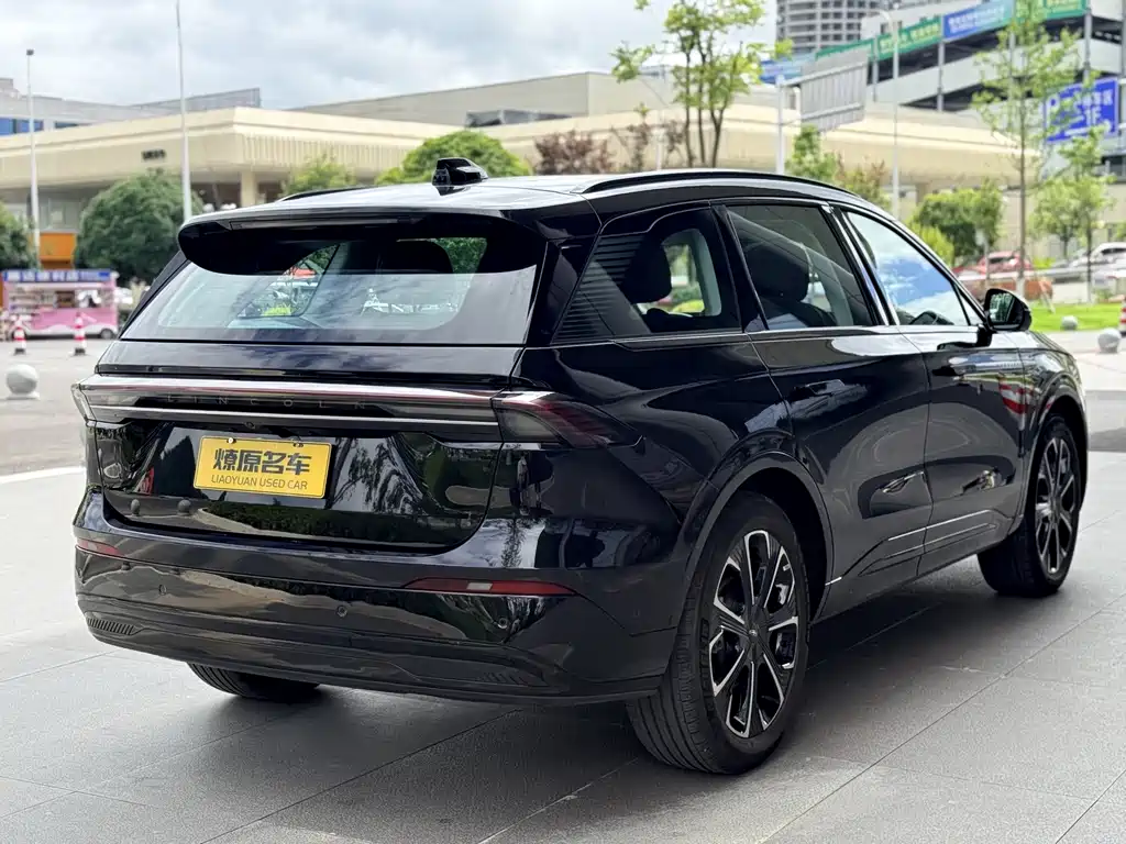 Lincoln Nautilus 2023 2.0T