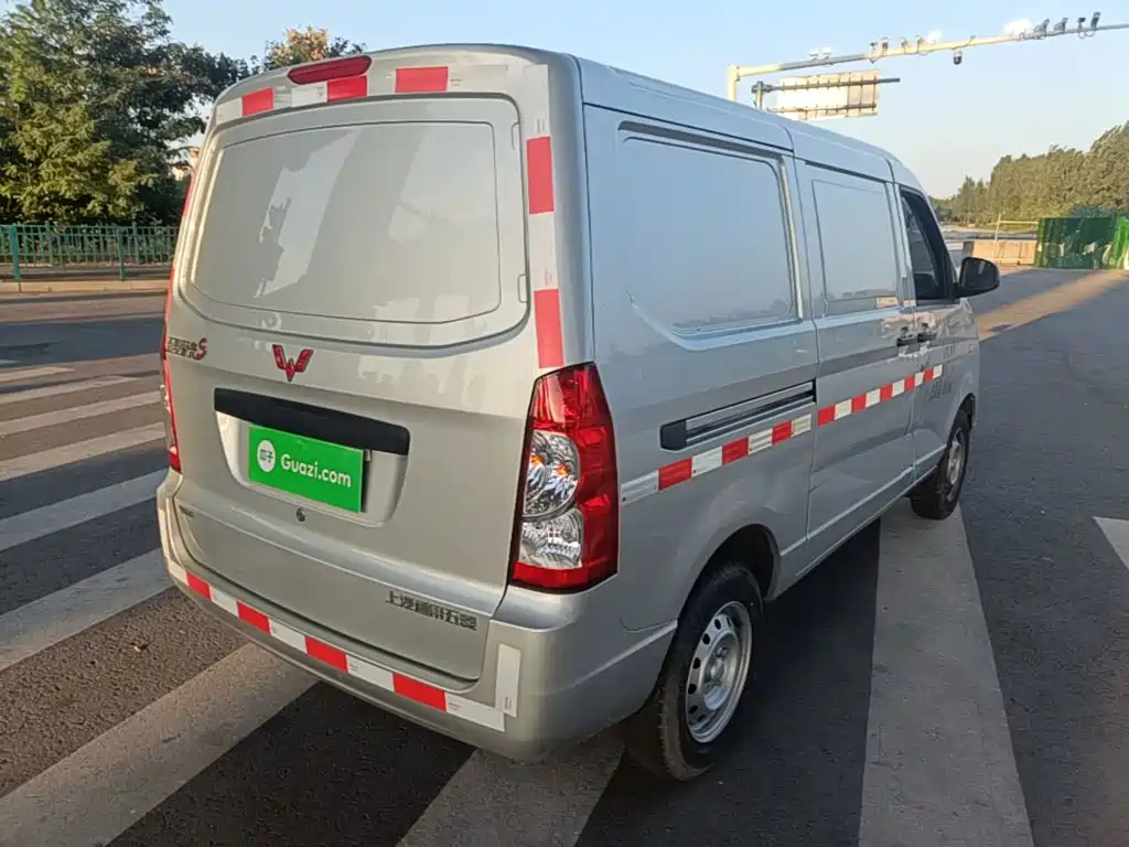 Wuling Rongguang S — миниатюра 7