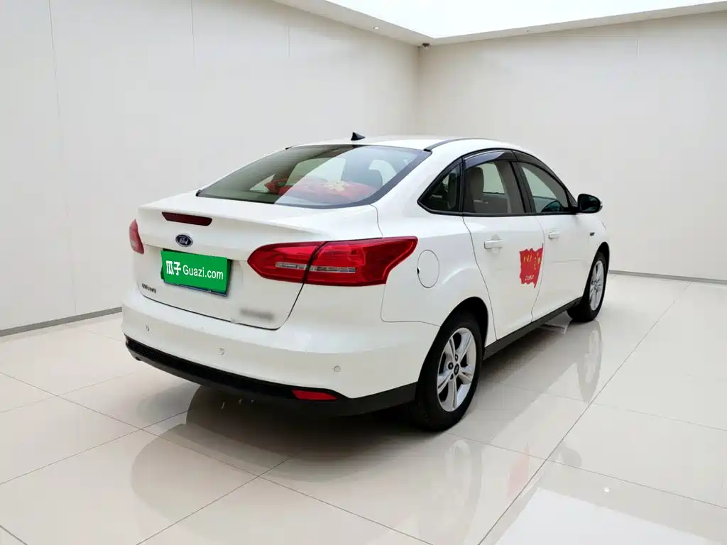 Ford Focus — миниатюра 6