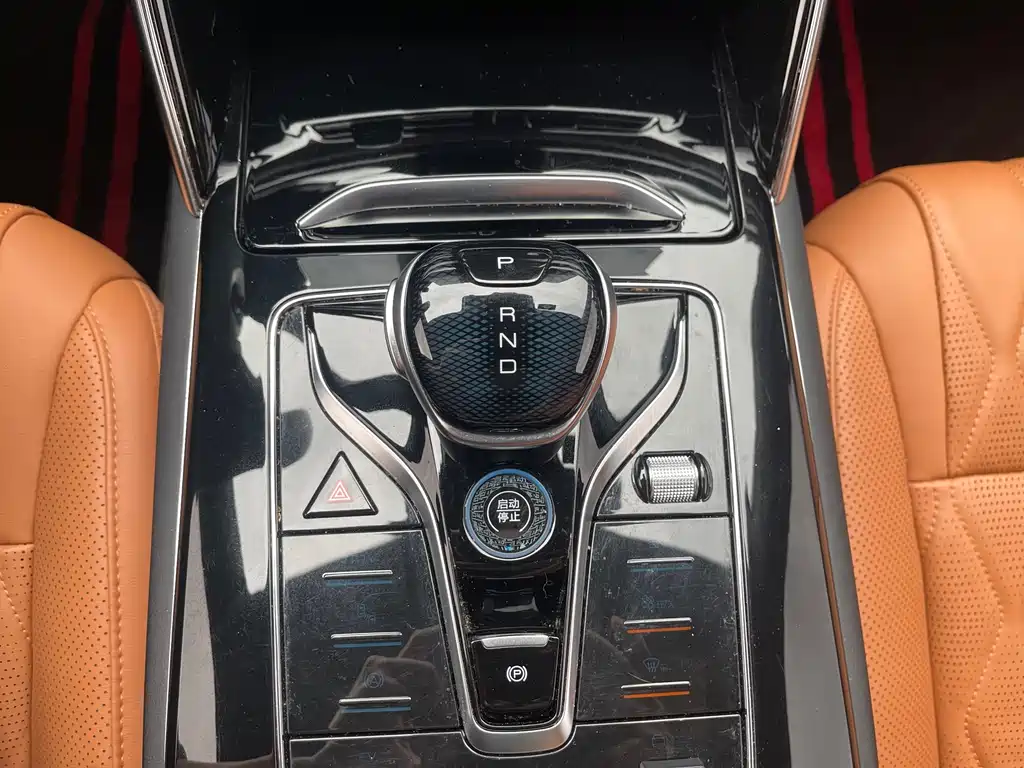 BYD Tang New Energy — миниатюра 18