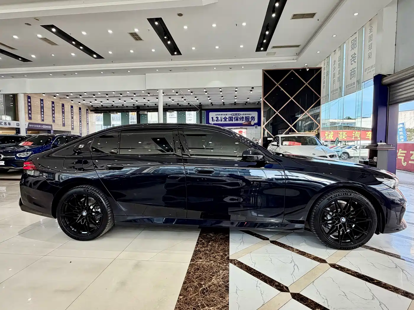 BMW 5 series 2025 Черный из Китая, фото 5