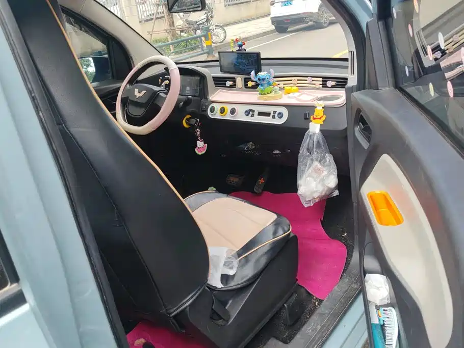 Wuling MINIEV — миниатюра 8