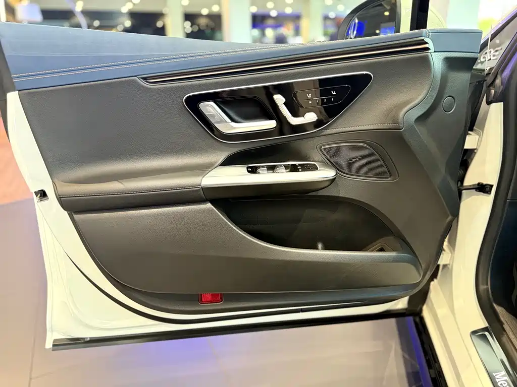 Mercedes-Benz EQE 2025 500 4MATIC
