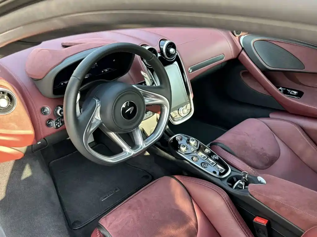 McLaren GT — миниатюра 7
