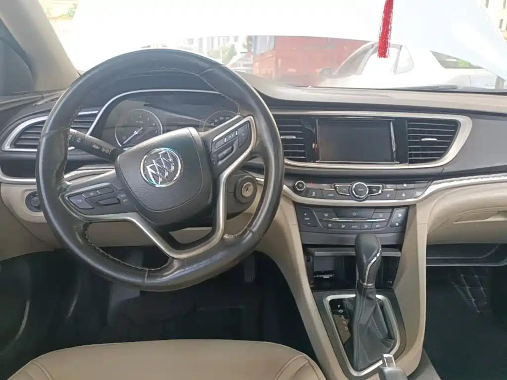 Buick Excelle — миниатюра 10