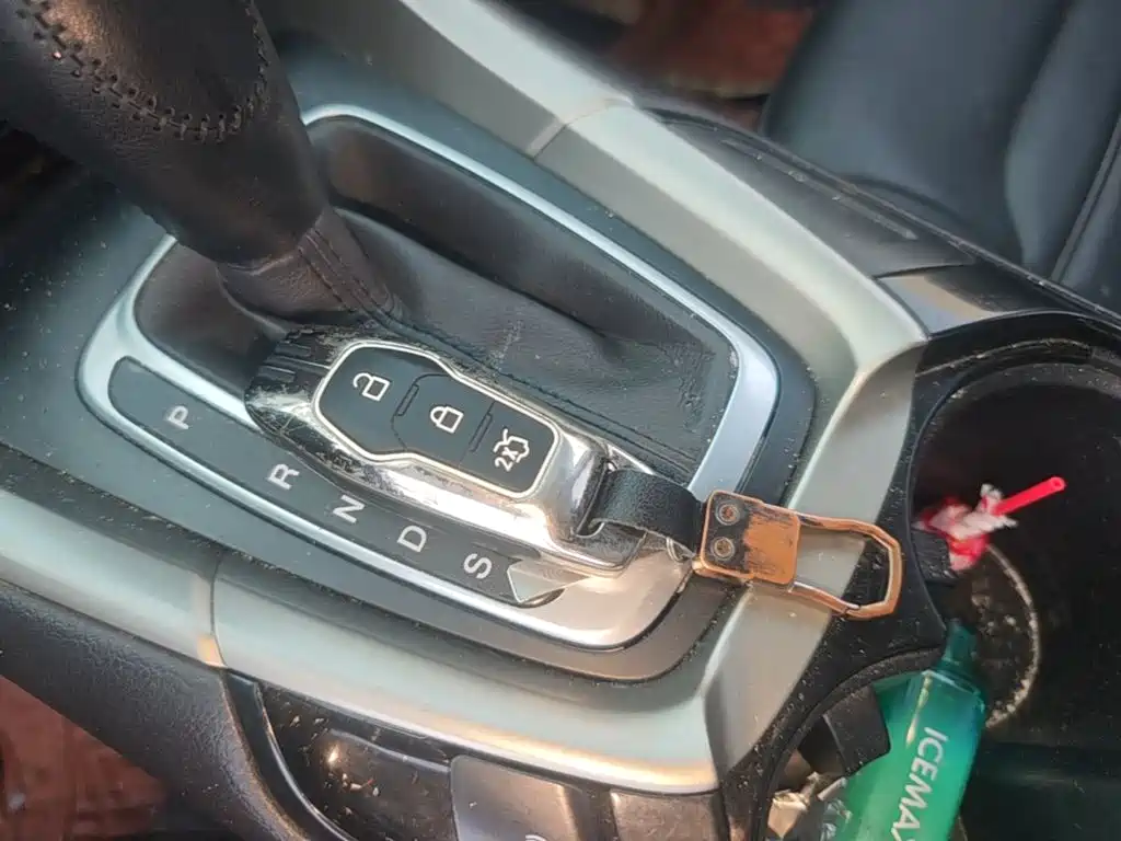 Ford Mondeo — миниатюра 9