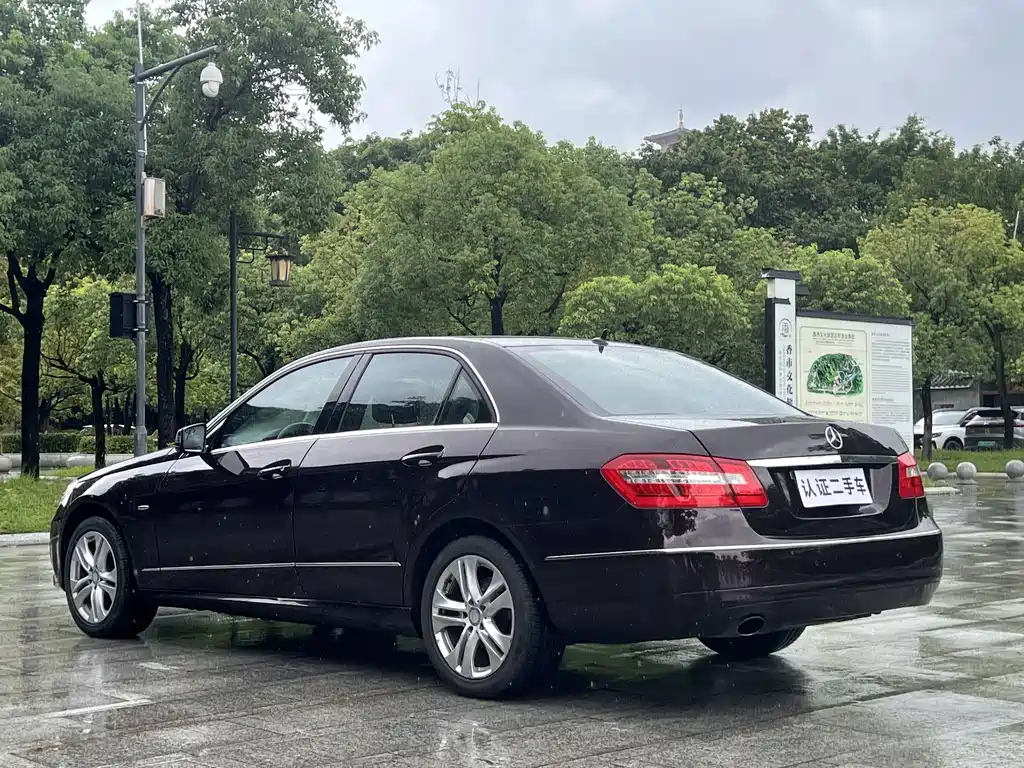 Mercedes-Benz E-Class (Import) — миниатюра 9