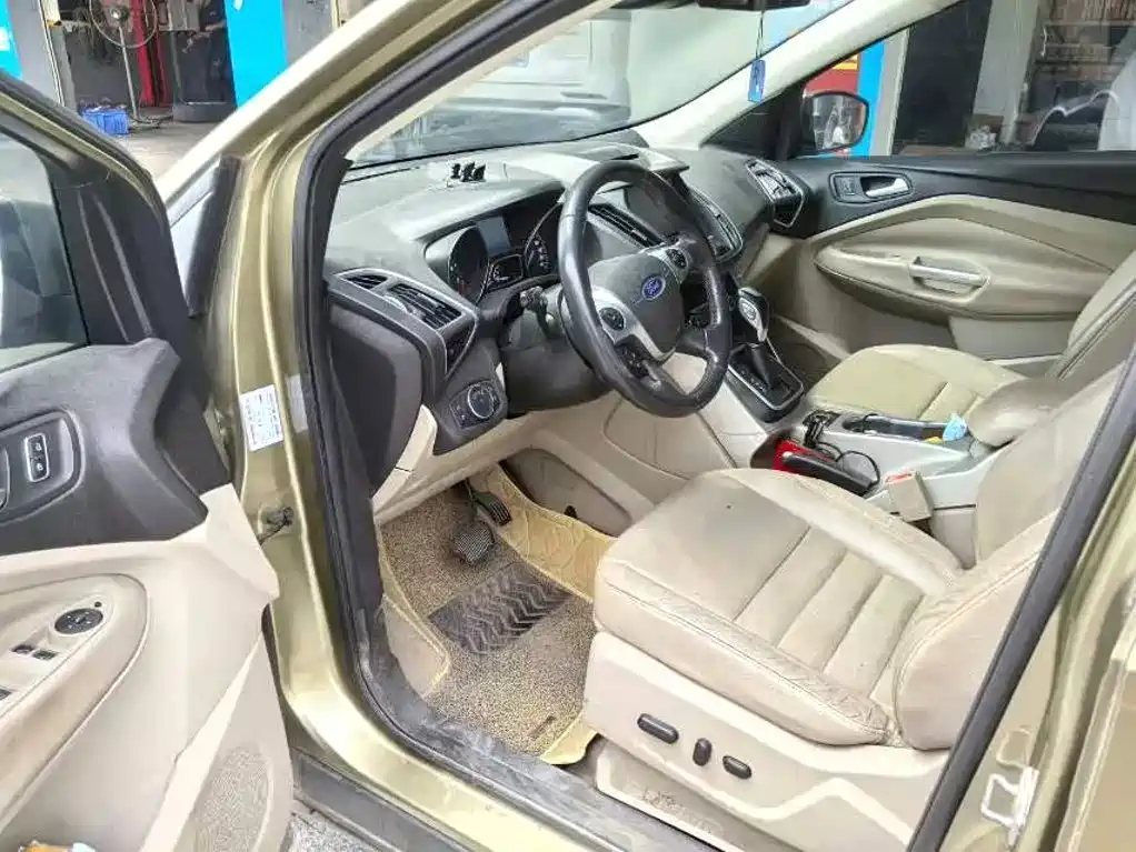 Ford Kuga — миниатюра 6