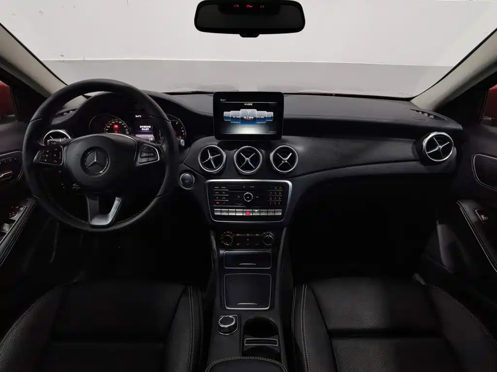 Mercedes-Benz GLA — миниатюра 5