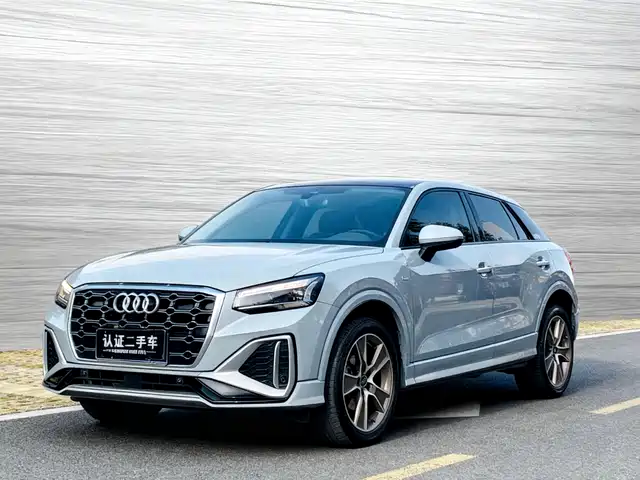 audi q2l