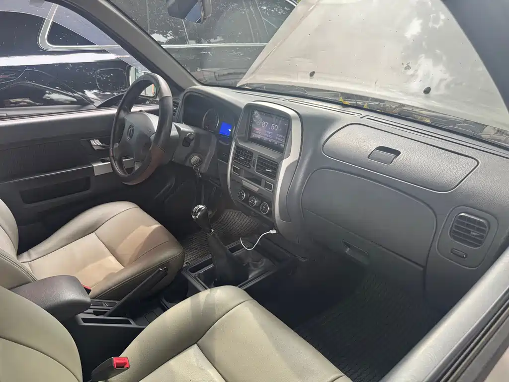 Dongfeng Rich — миниатюра 9