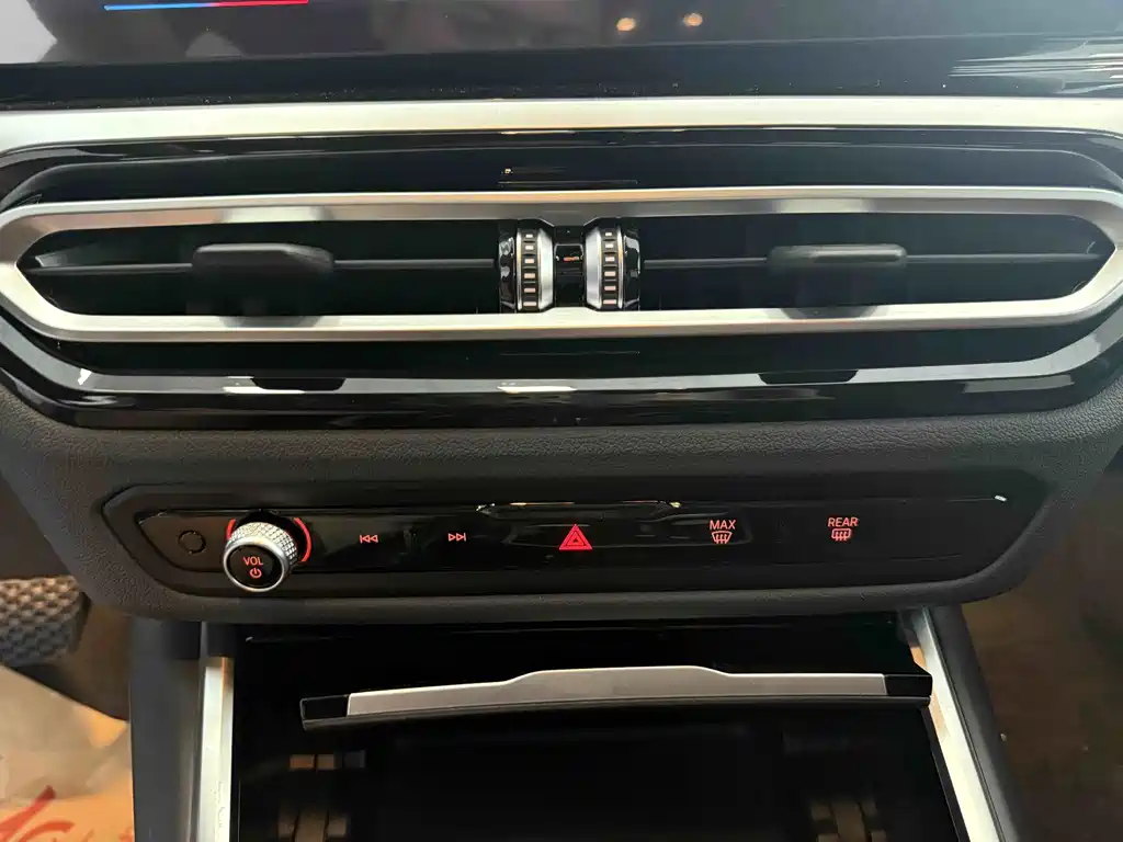 BMW 3 Series — миниатюра 14