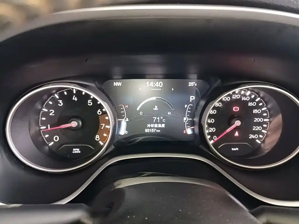 Jeep Compass — миниатюра 12