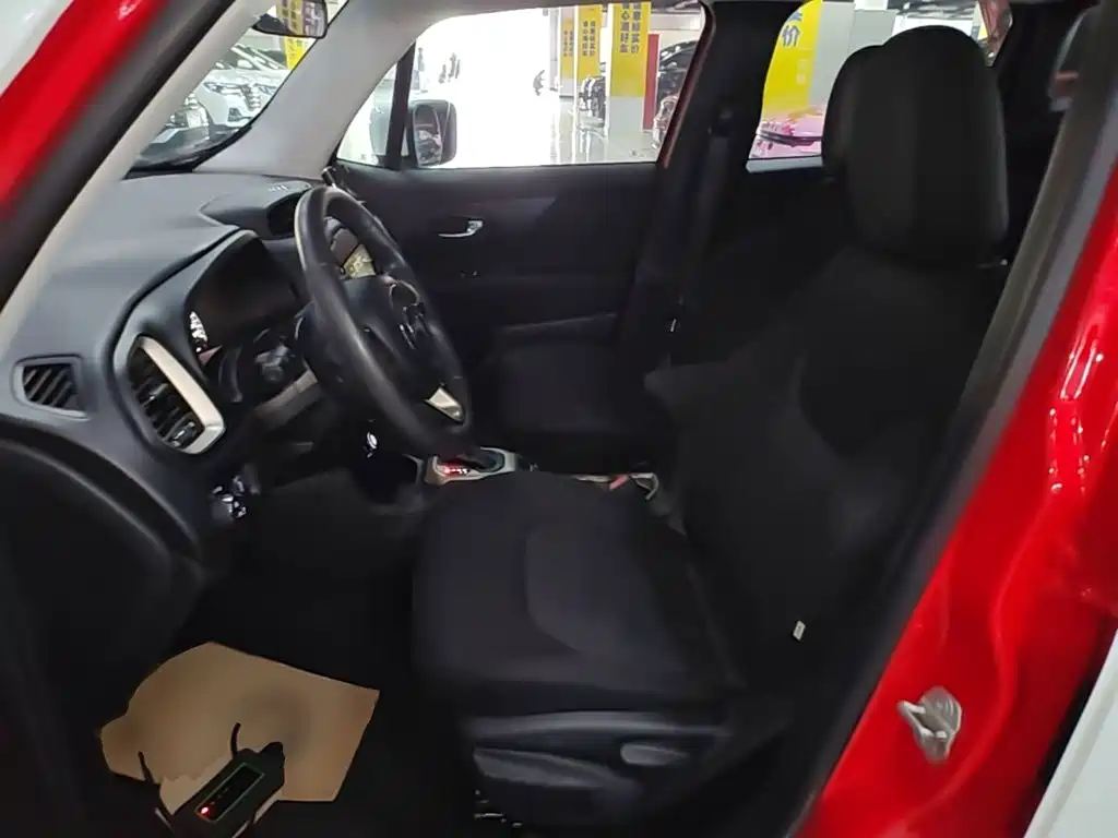 Jeep Renegade — миниатюра 15