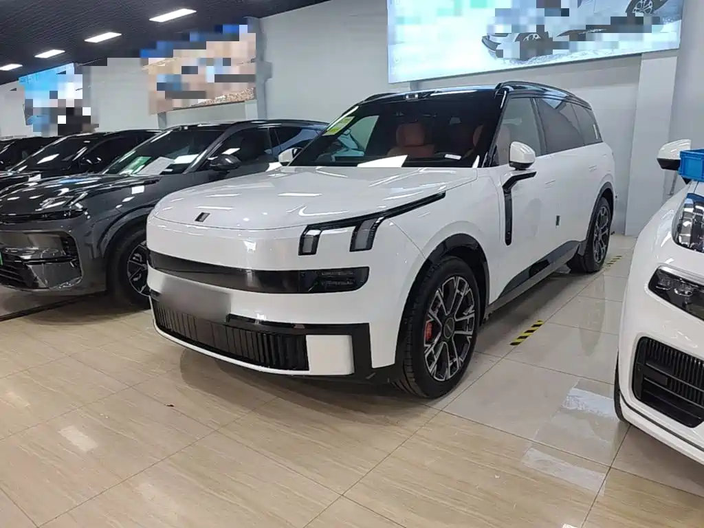 Lynk & Co 900 2025 2.0T Ultra 6 мест