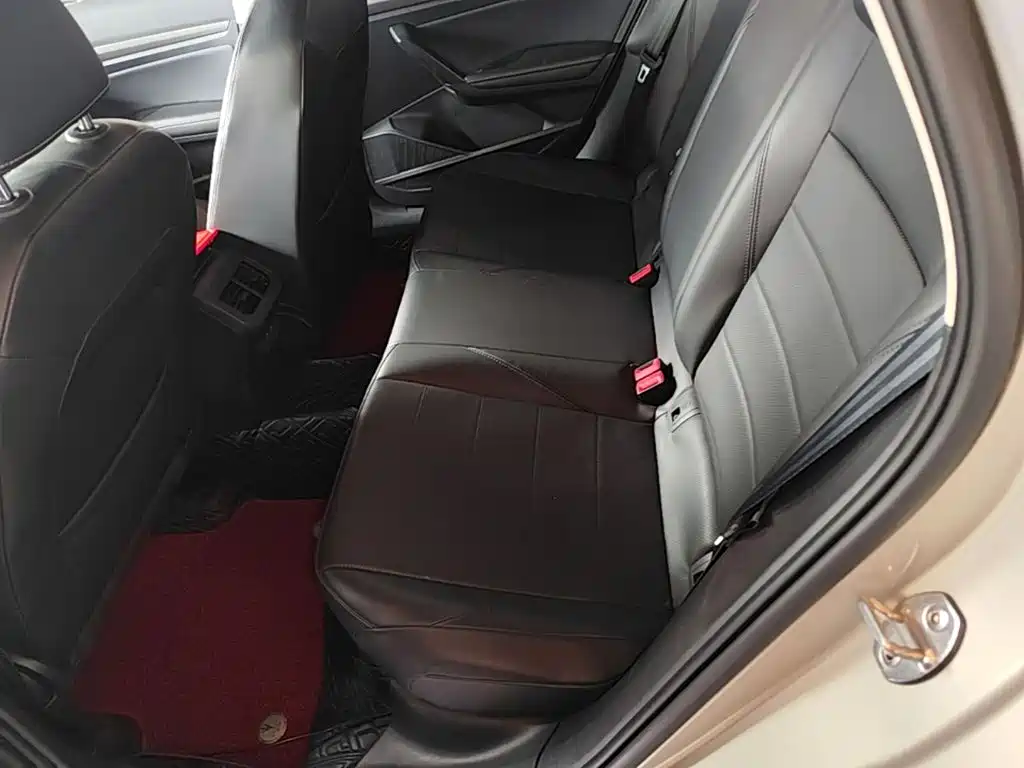 Volkswagen Lavida — миниатюра 17