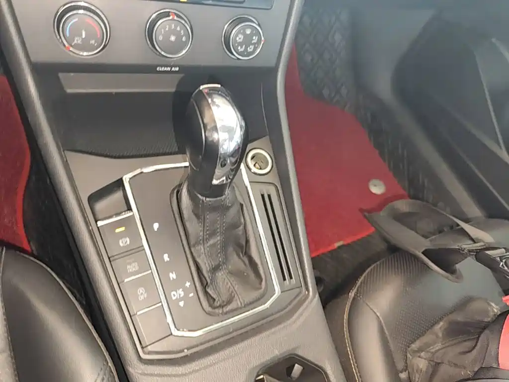 Volkswagen Lavida — миниатюра 14