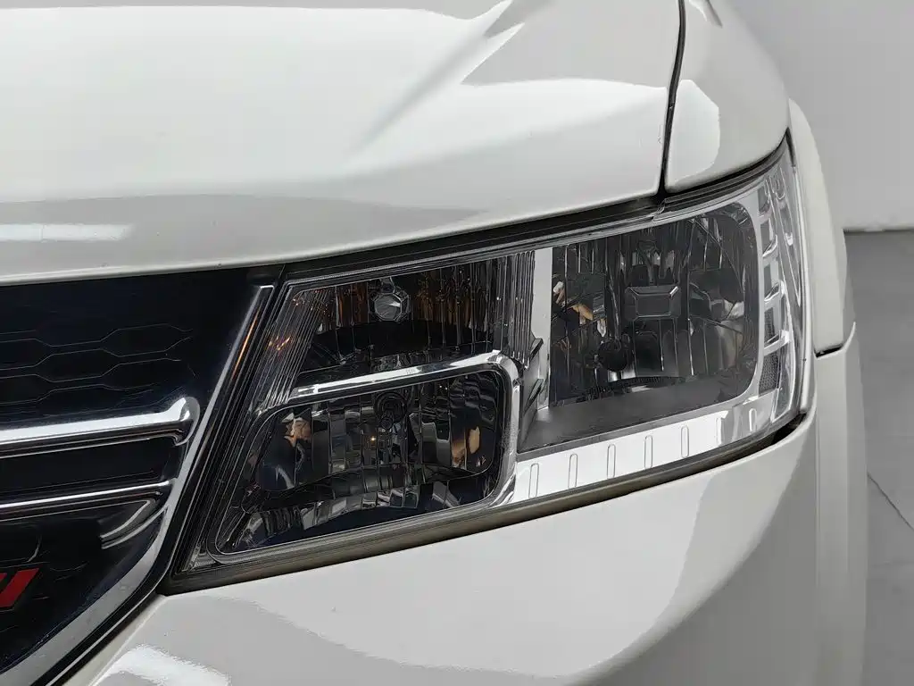 Dodge Journey — миниатюра 7