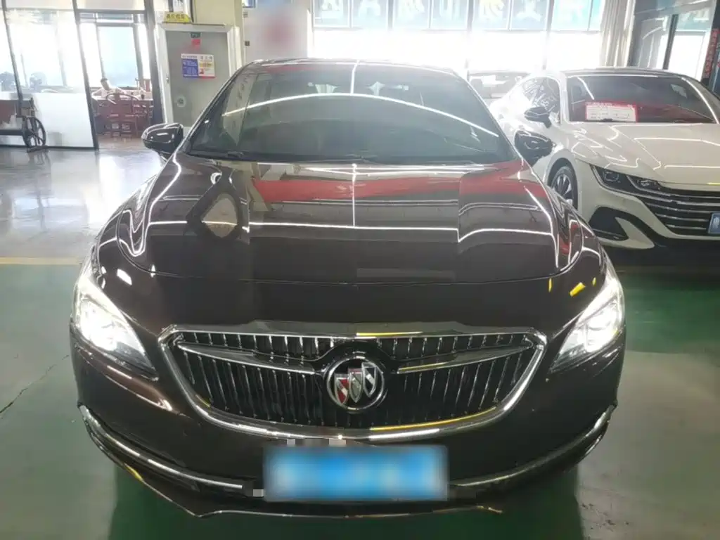 Buick LaCrosse — миниатюра 3