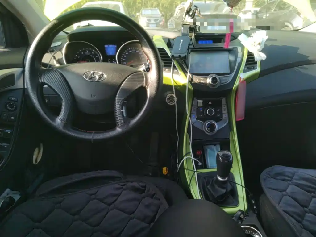 Hyundai Elantra Langdong — миниатюра 5