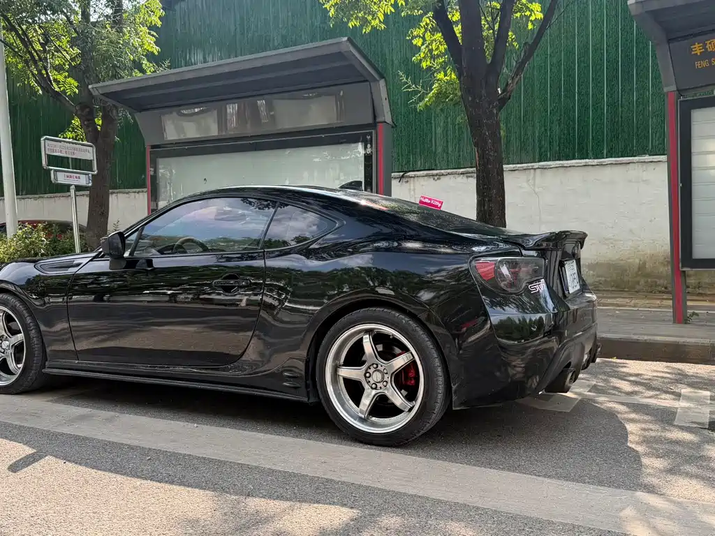 Subaru BRZ — миниатюра 3