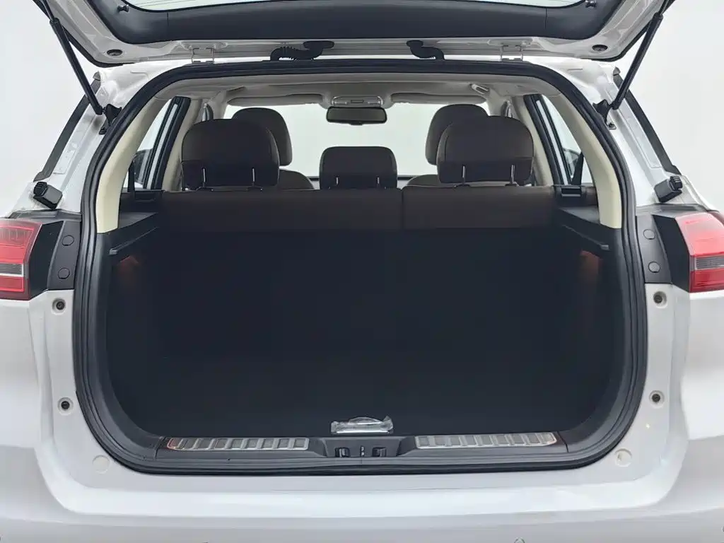 Geely Boyue — миниатюра 16