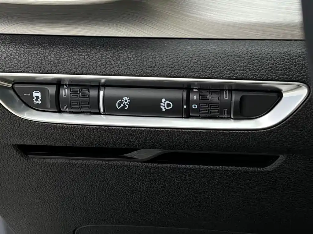 GEELY AUTOMOBILE BINYUE