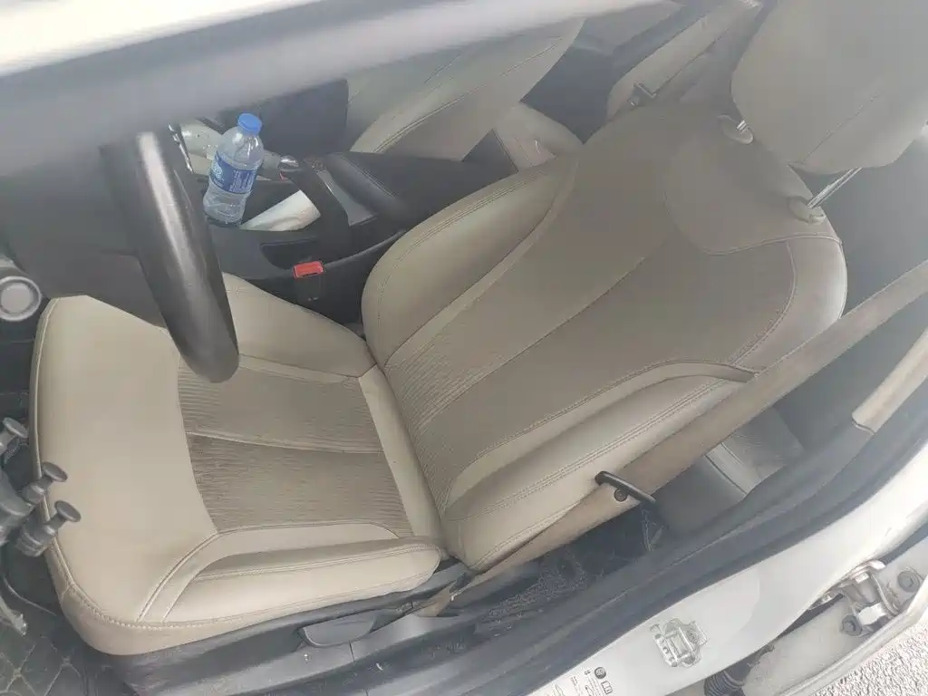 Buick Excelle — миниатюра 8