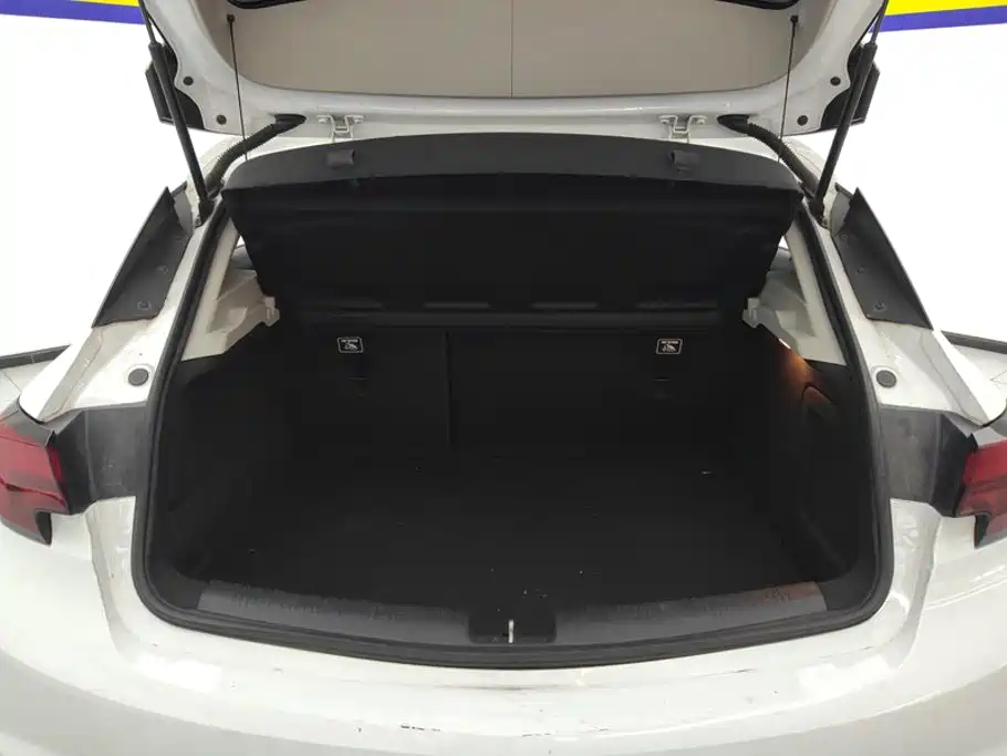 Buick Verano Hatchback 15S Auto Leading Type, фото 4